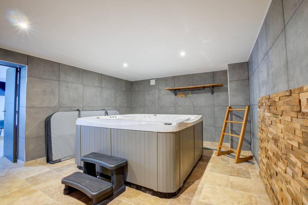 הוילה Saint-Vincent-de-Cosse Combe Jolie Clim, Piscine & Jacuzzi מראה חיצוני תמונה
